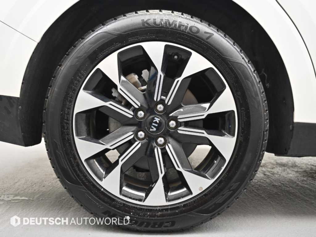 Kia Carnival — photo 05