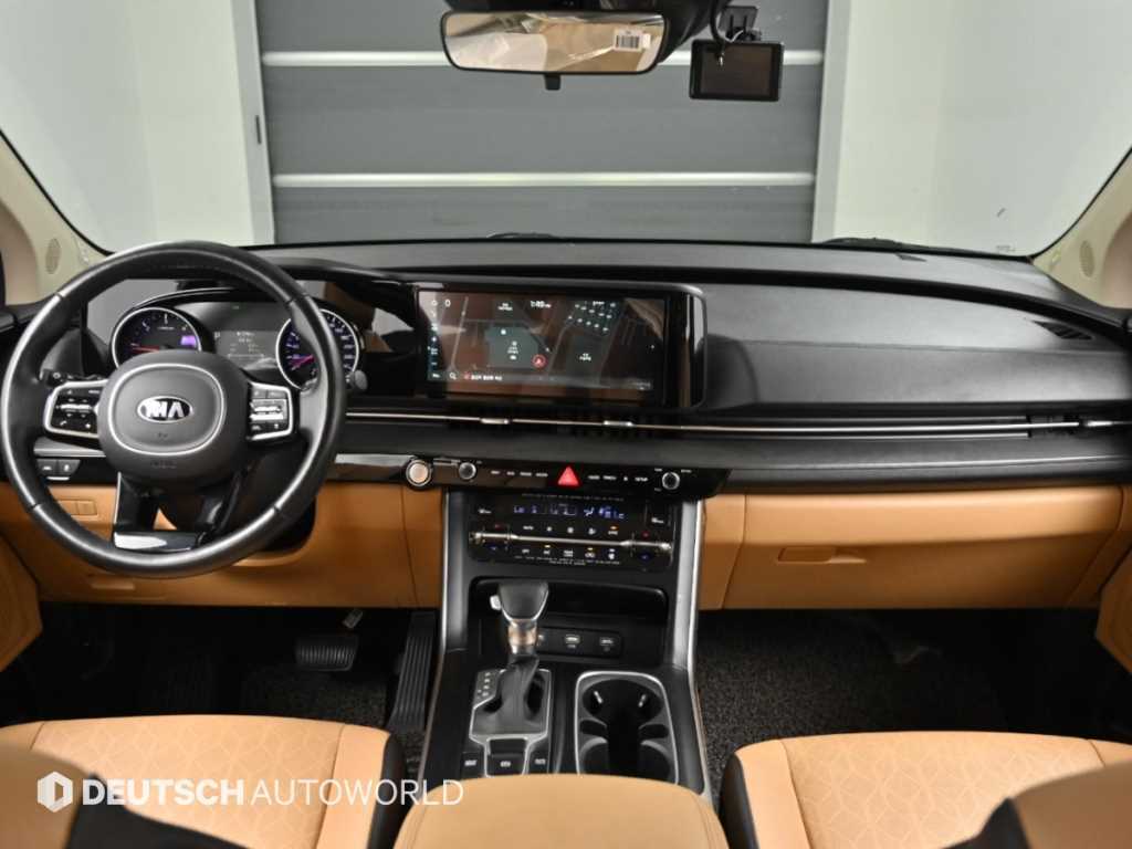 Kia Carnival — photo 07