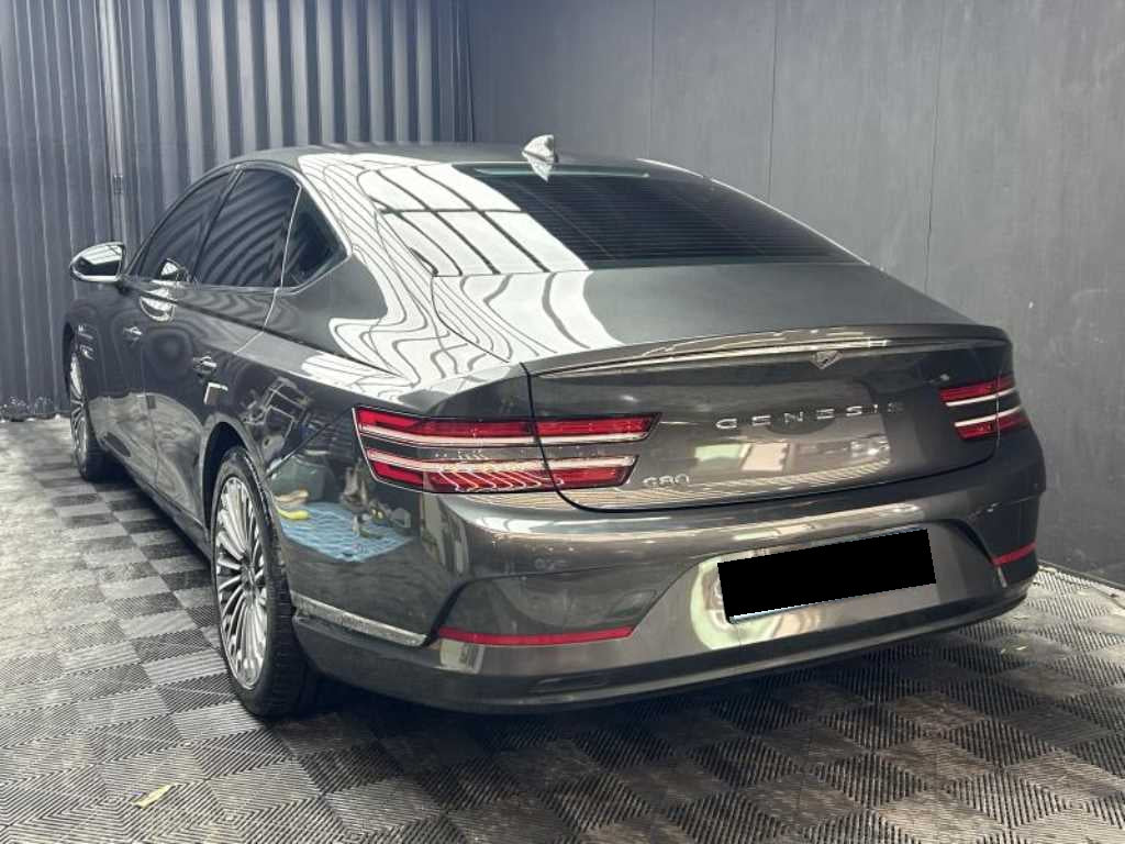 Genesis G80 — photo 04