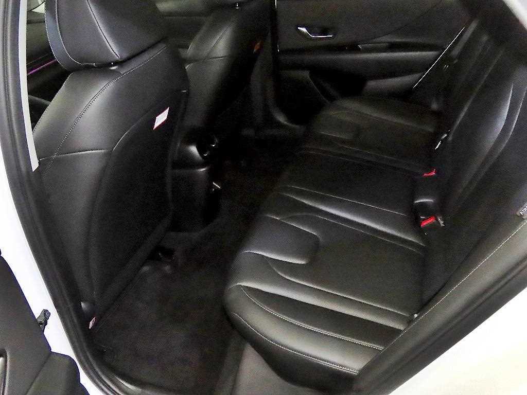 Hyundai Avante — photo 07