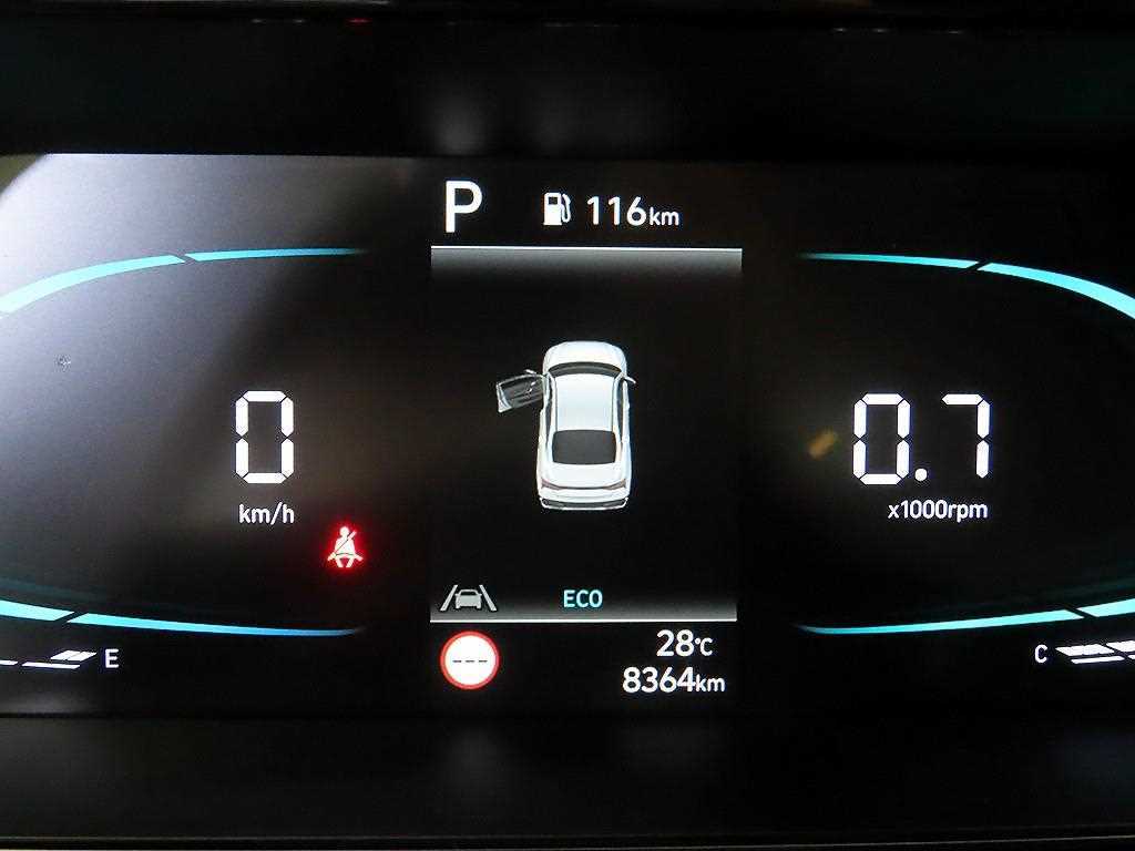 Hyundai Avante — photo 09