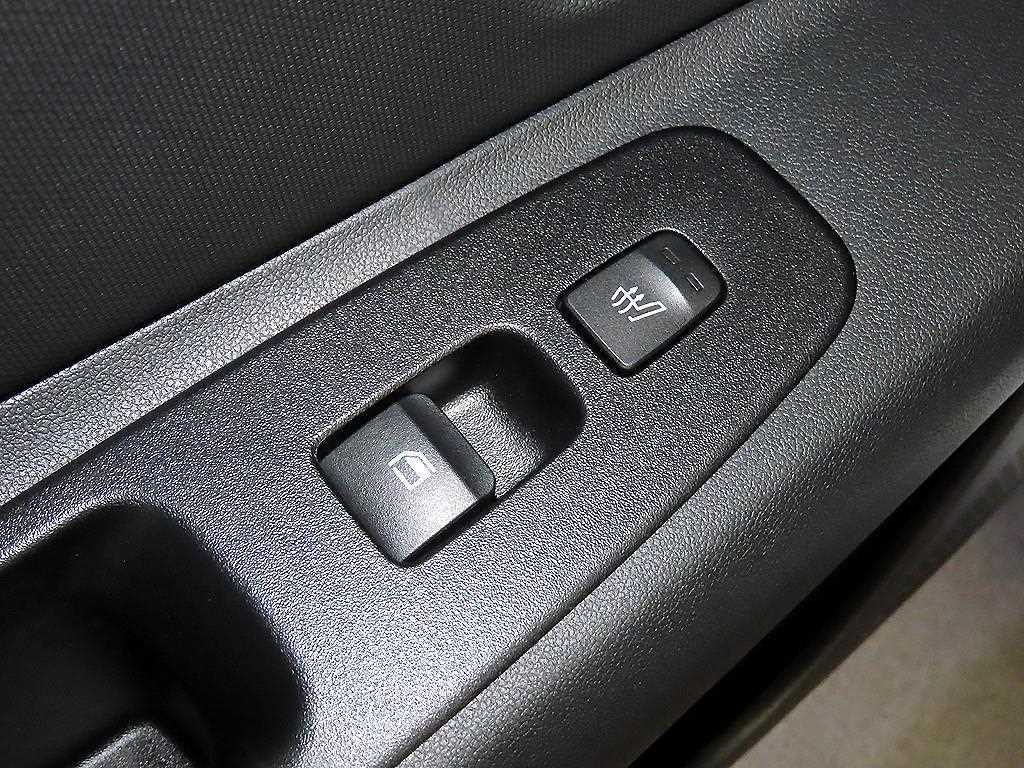 Hyundai Avante — photo 15