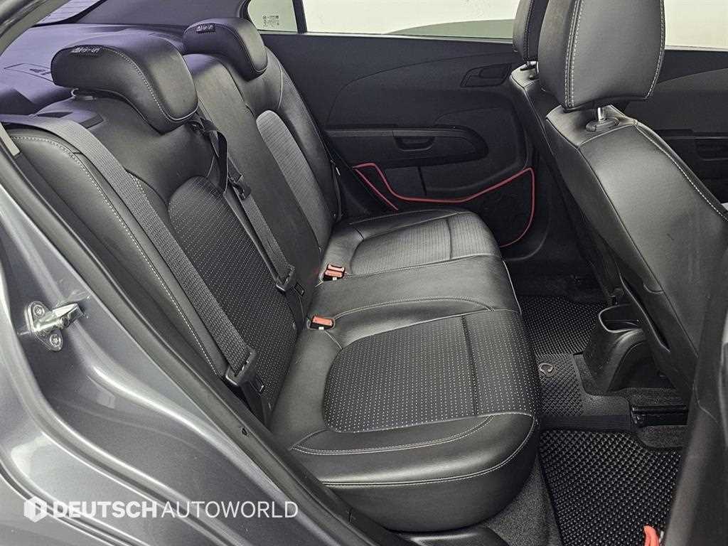 CHEVROLET Aveo — photo 12