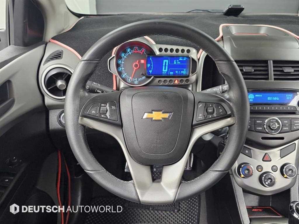 CHEVROLET Aveo — photo 13