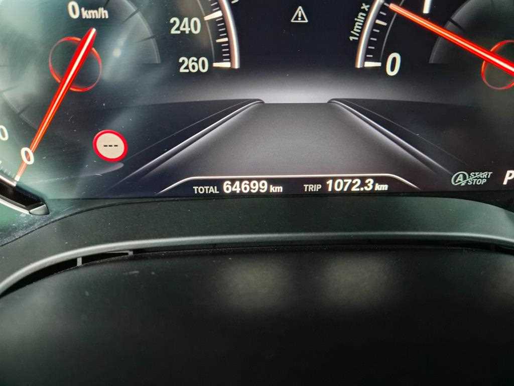 BMW 5-Series — photo 12