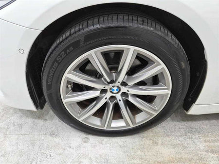 BMW 5-Series — photo 18