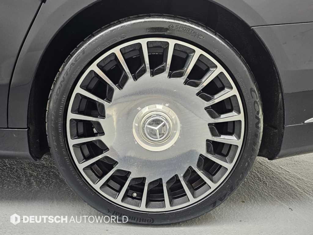 Mercedes-Benz S-Class — photo 05