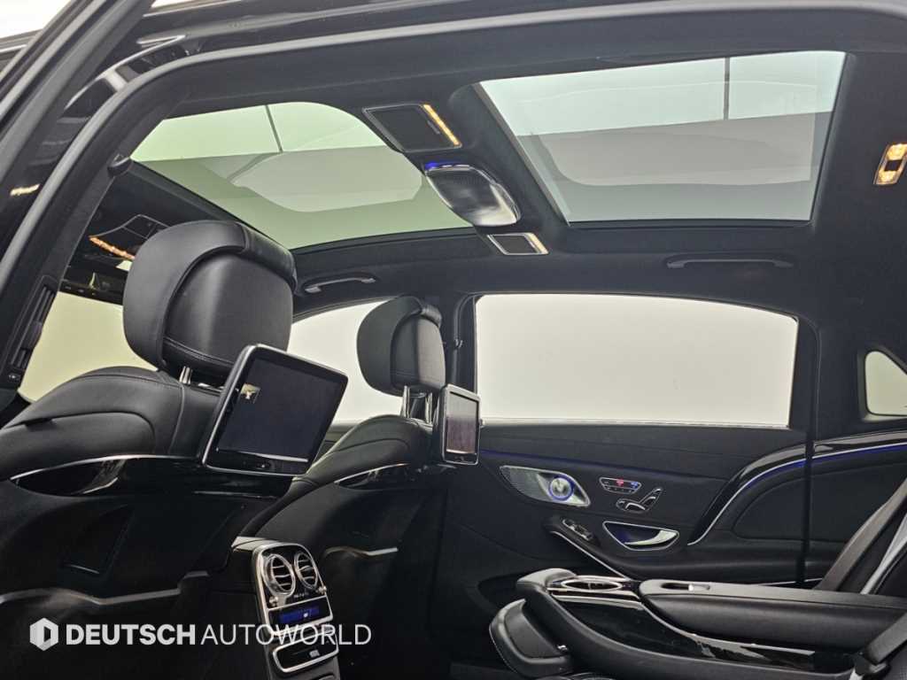 Mercedes-Benz S-Class — photo 18