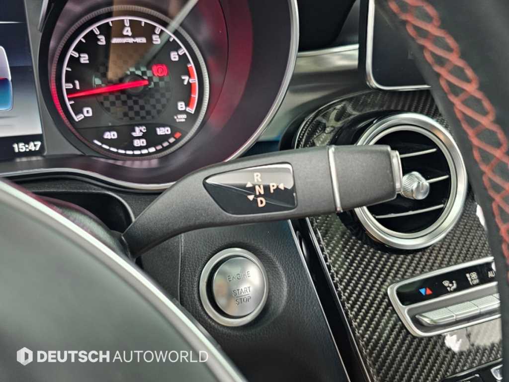 Mercedes-Benz GLC-Class — photo 09
