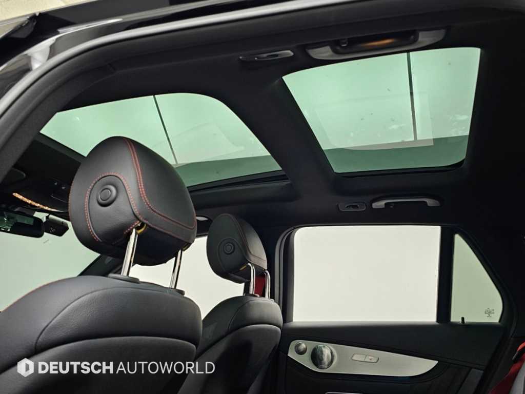 Mercedes-Benz GLC-Class — photo 18