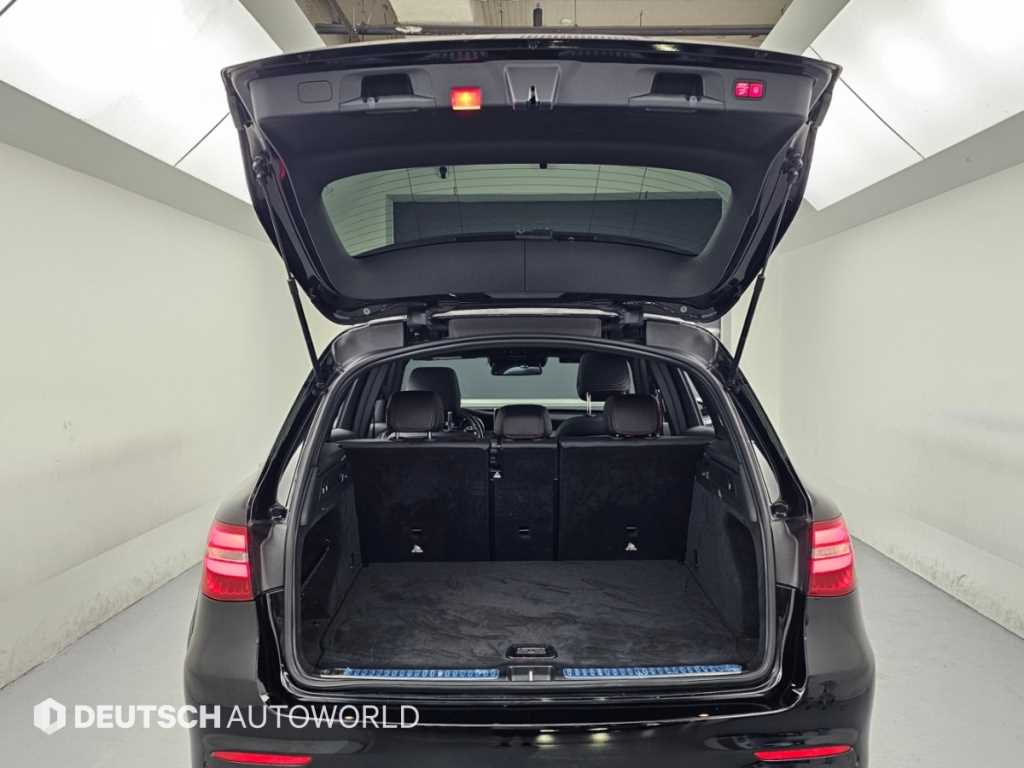 Mercedes-Benz GLC-Class — photo 19