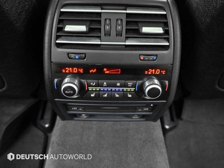 BMW 7-Series — photo 16