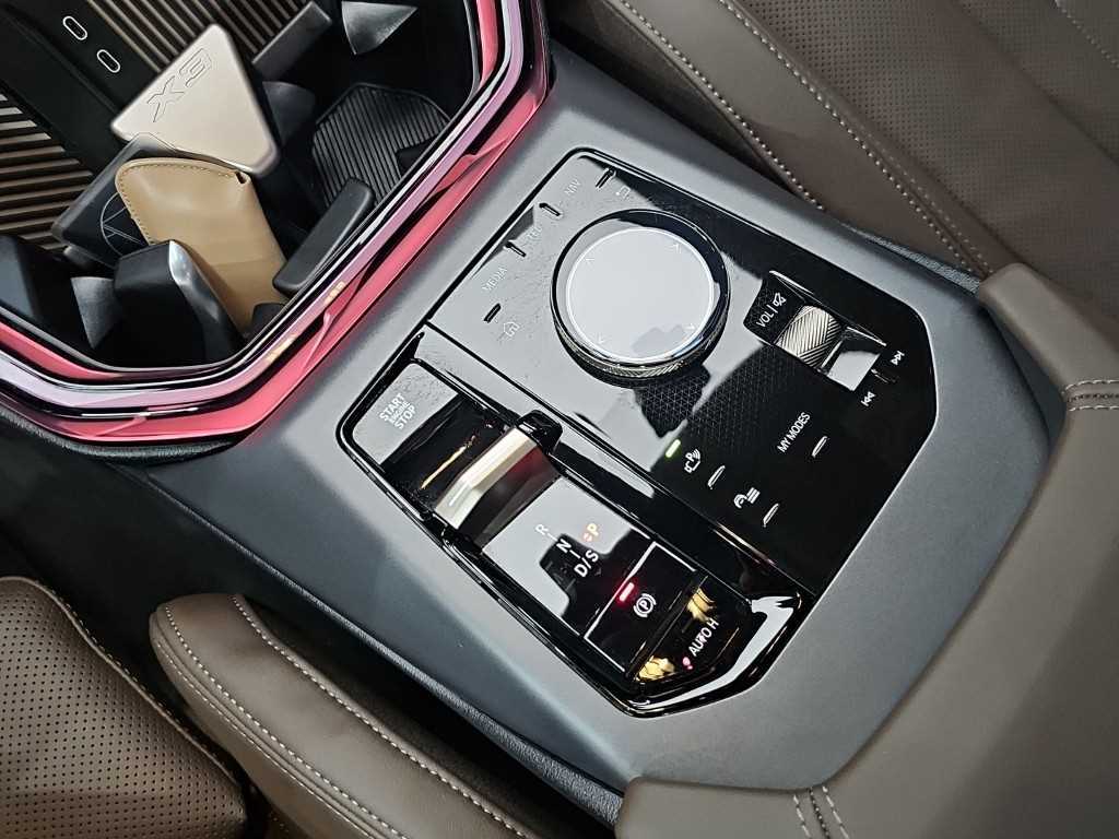 BMW X3 — photo 08