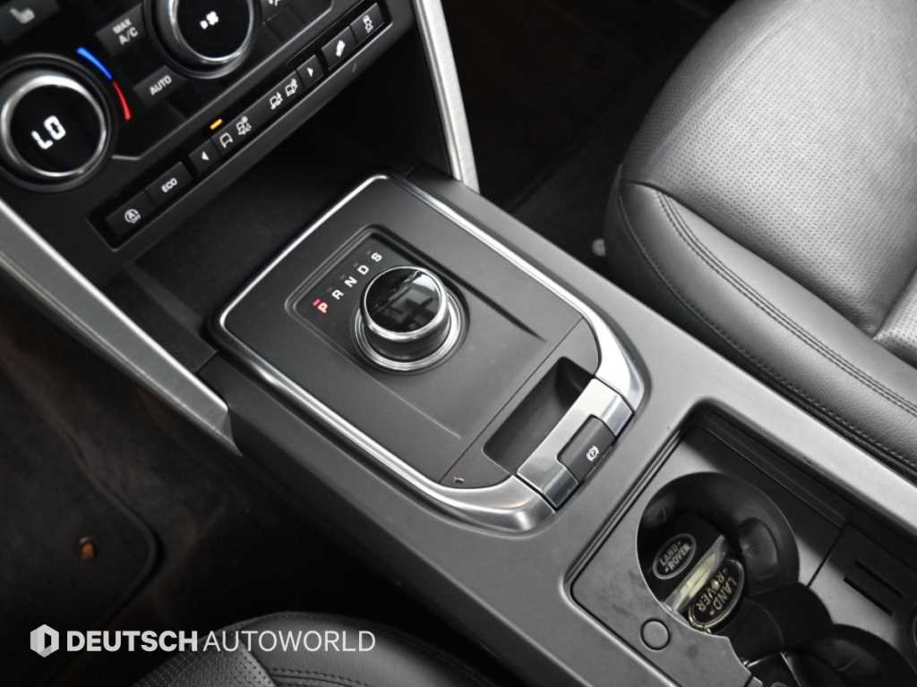 Land Rover Discovery Sport — photo 09