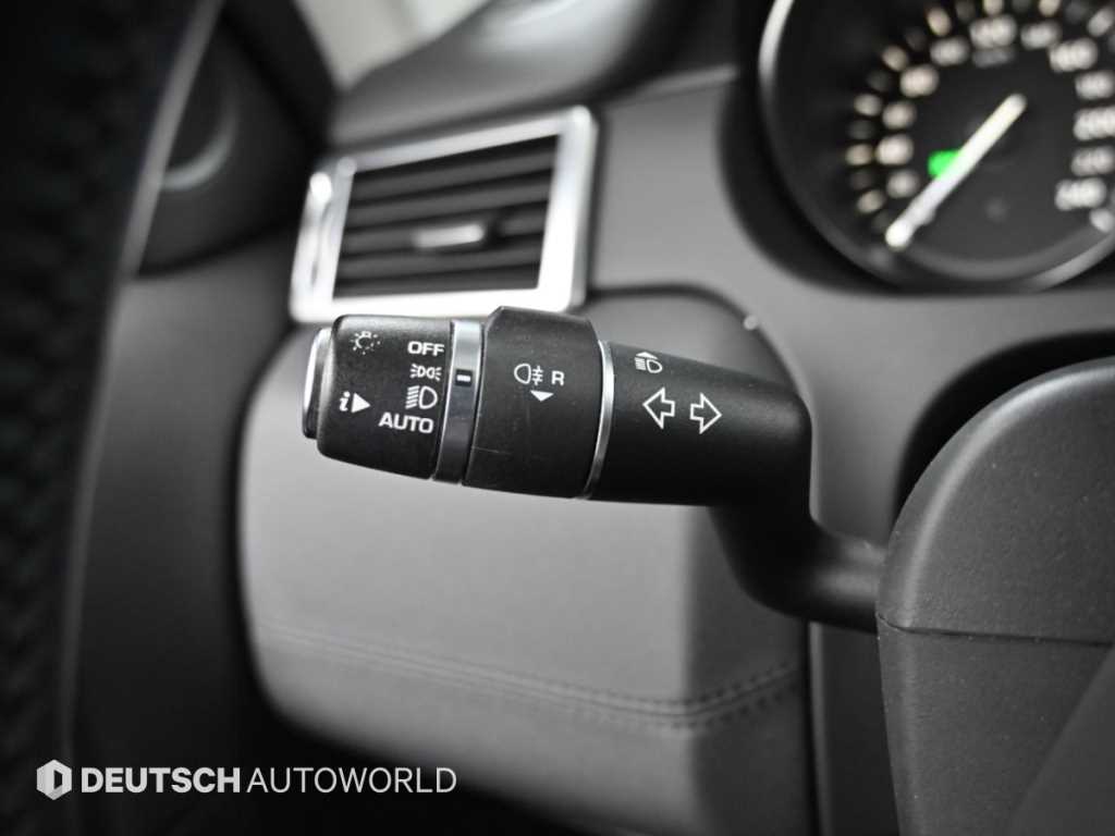 Land Rover Discovery Sport — photo 16