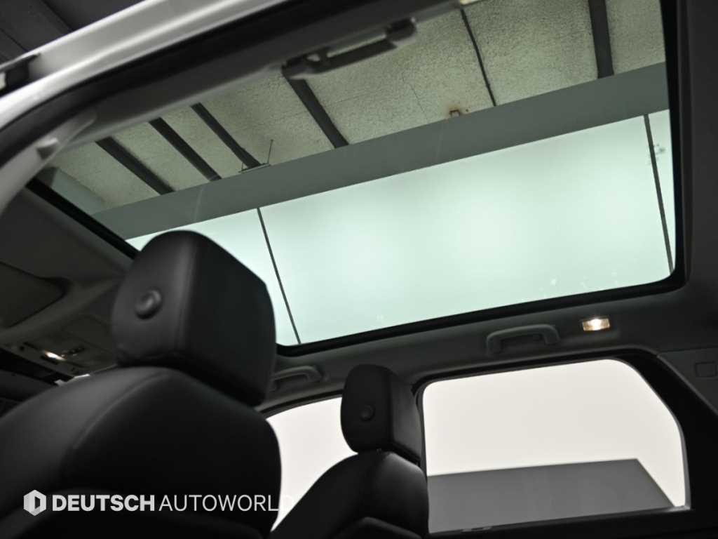 Land Rover Discovery Sport — photo 18