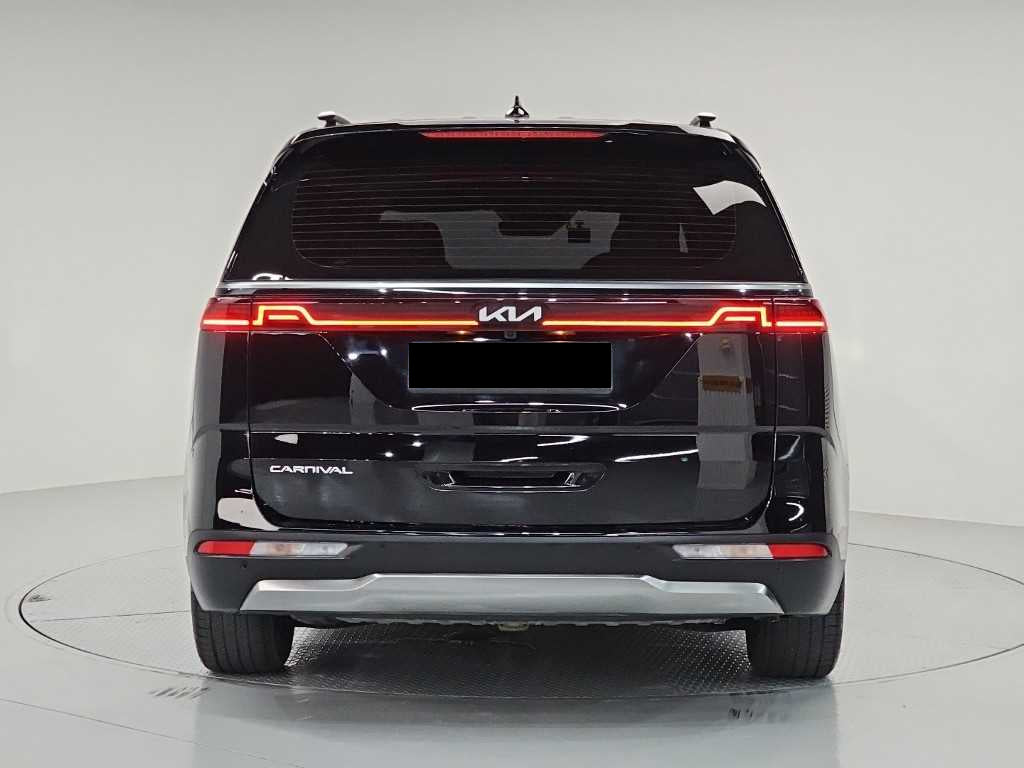 Kia Carnival — photo 03
