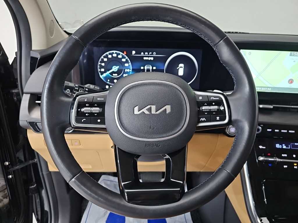 Kia Carnival — photo 09