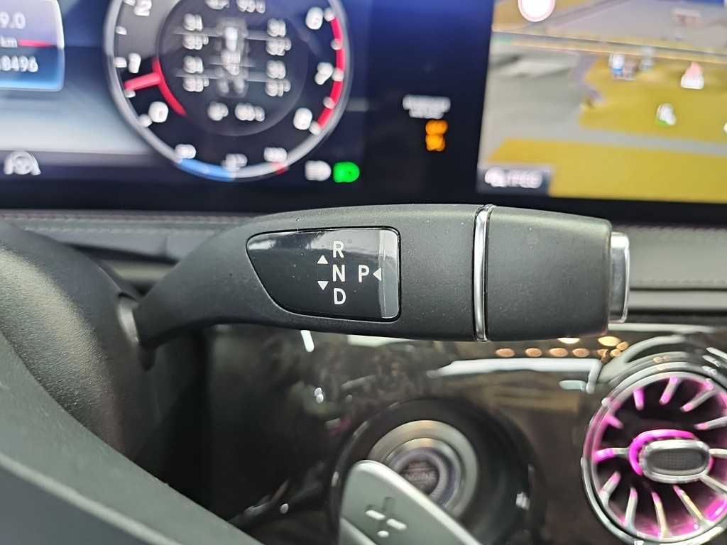 Mercedes-Benz S-Class — photo 08