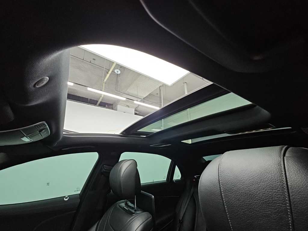 Mercedes-Benz S-Class — photo 15