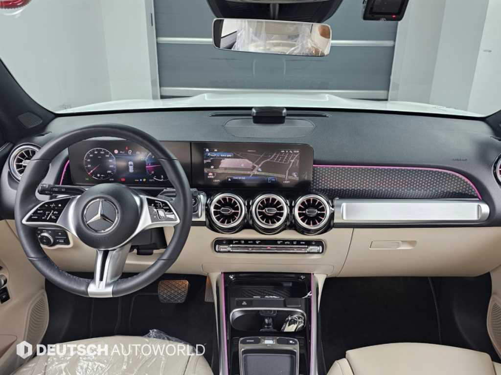 Mercedes-Benz GLB-Class — photo 07