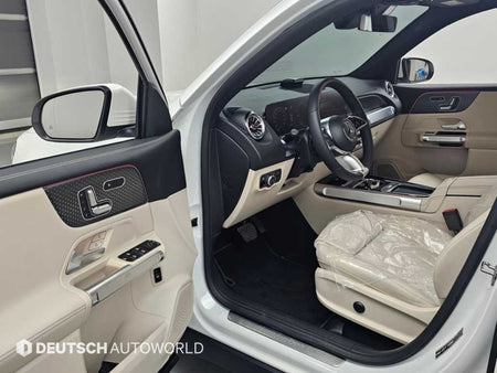Mercedes-Benz GLB-Class — photo 11