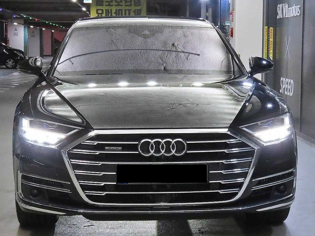 Audi A8 — photo 02