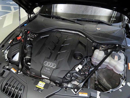 Audi A8 — photo 19