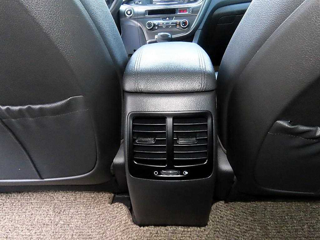 Kia K5 — photo 17