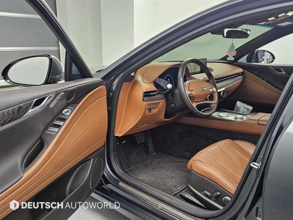 Genesis G80 — photo 12