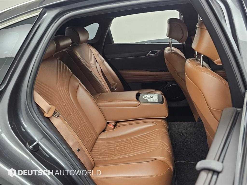 Genesis G80 — photo 13