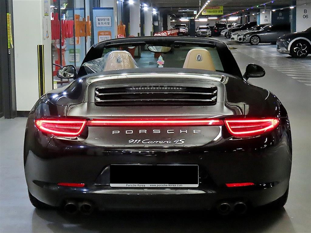 Porsche 911 — photo 10