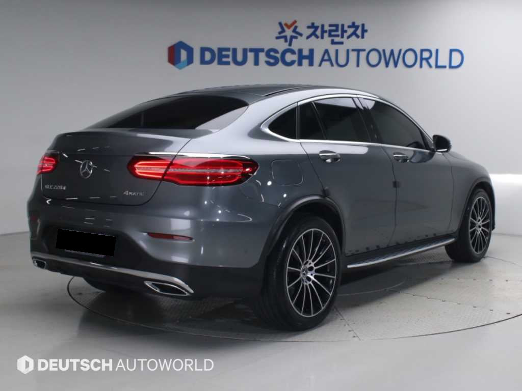 Mercedes-Benz GLC-Class — photo 02