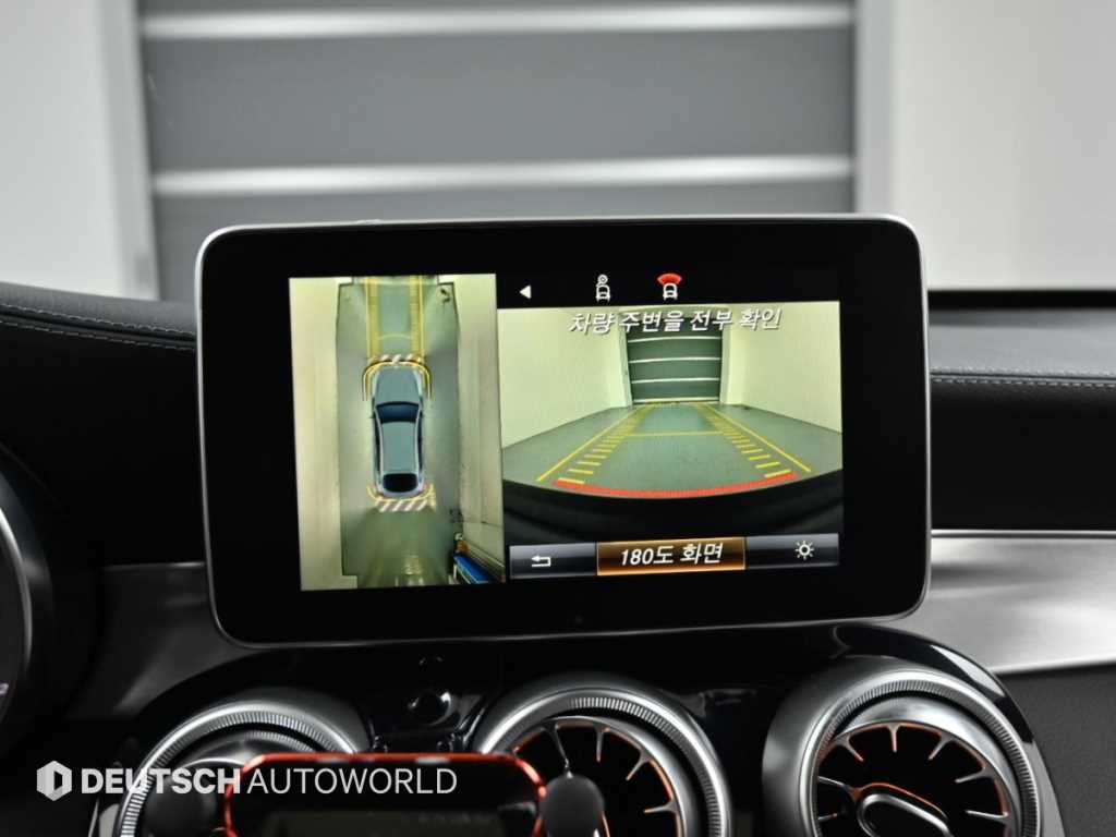 Mercedes-Benz GLC-Class — photo 15