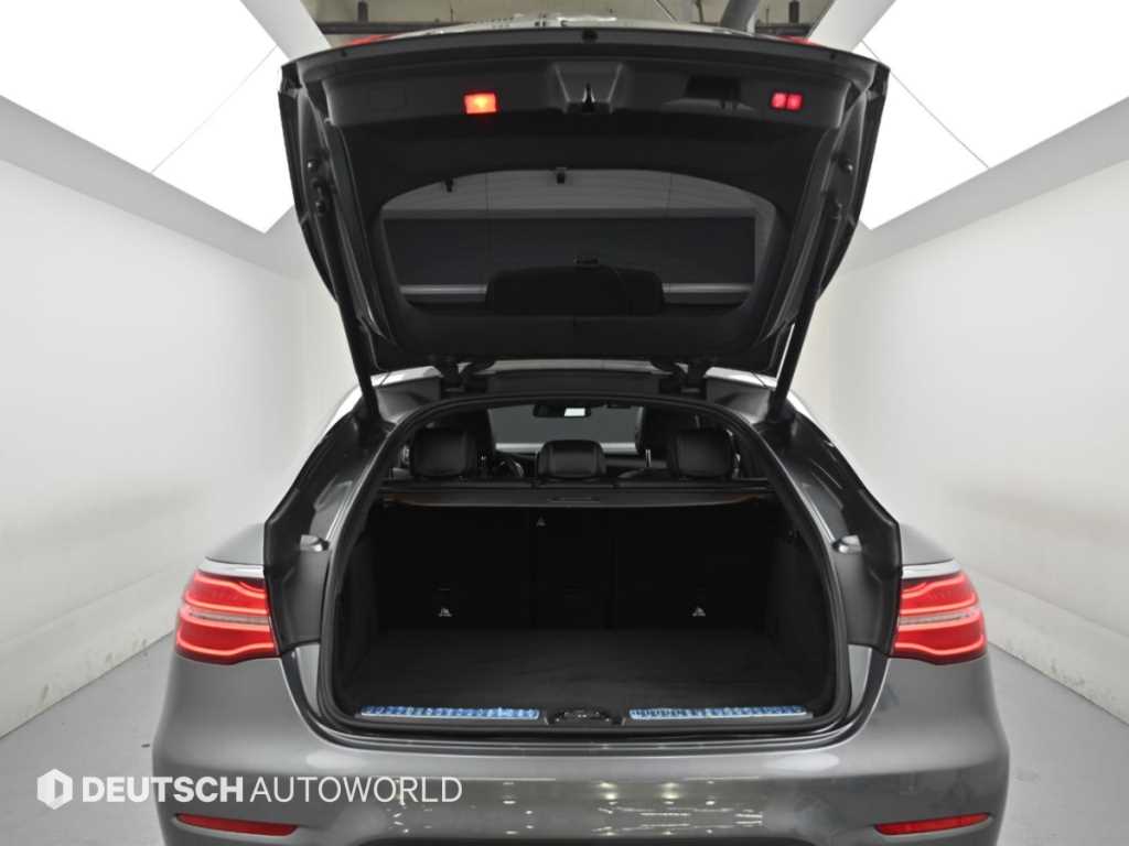 Mercedes-Benz GLC-Class — photo 19