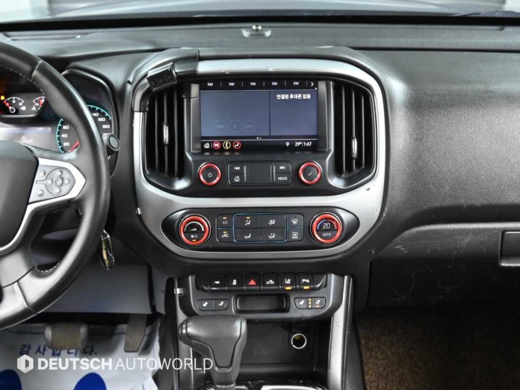 CHEVROLET Colorado — photo 14
