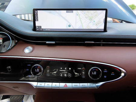 Genesis GV70 — photo 13