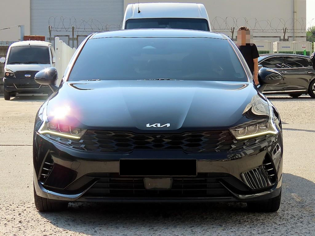 Kia K5 — photo 01