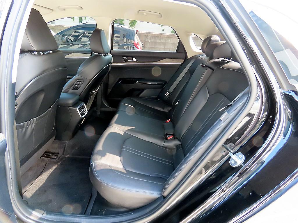 Kia K5 — photo 06