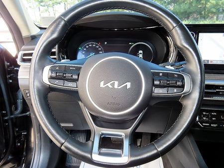 Kia K5 — photo 08