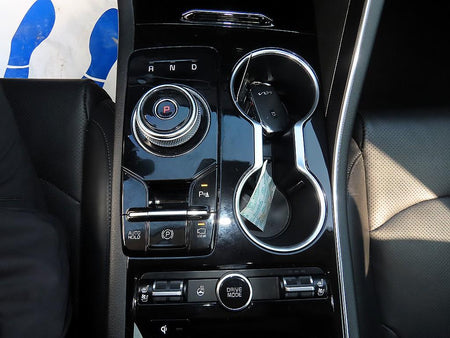 Kia K5 — photo 10