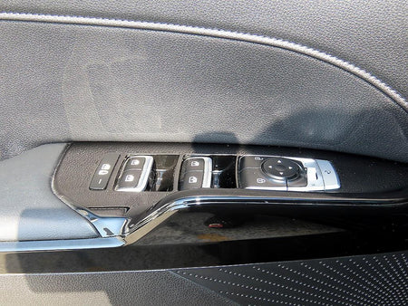 Kia K5 — photo 11
