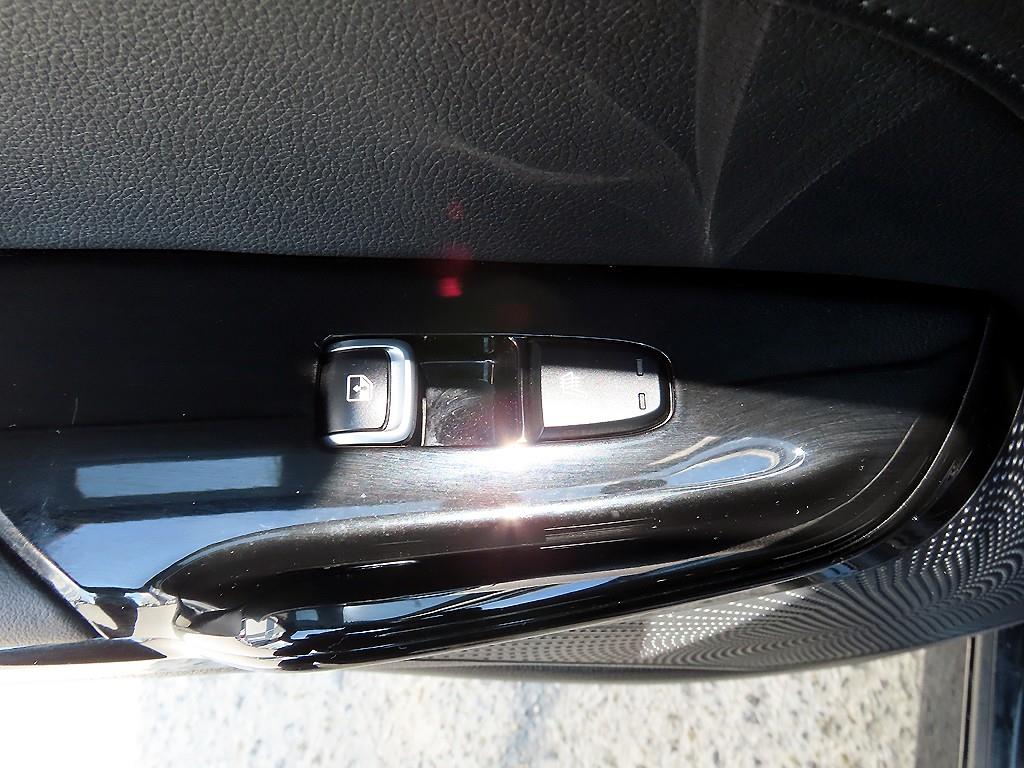 Kia K5 — photo 16