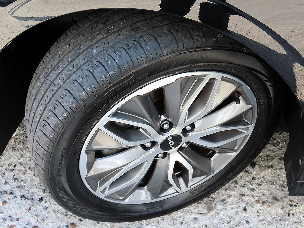 Kia K5 — photo 20