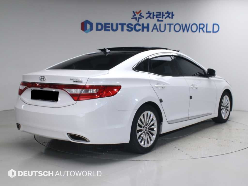 Hyundai Grandeur — photo 02