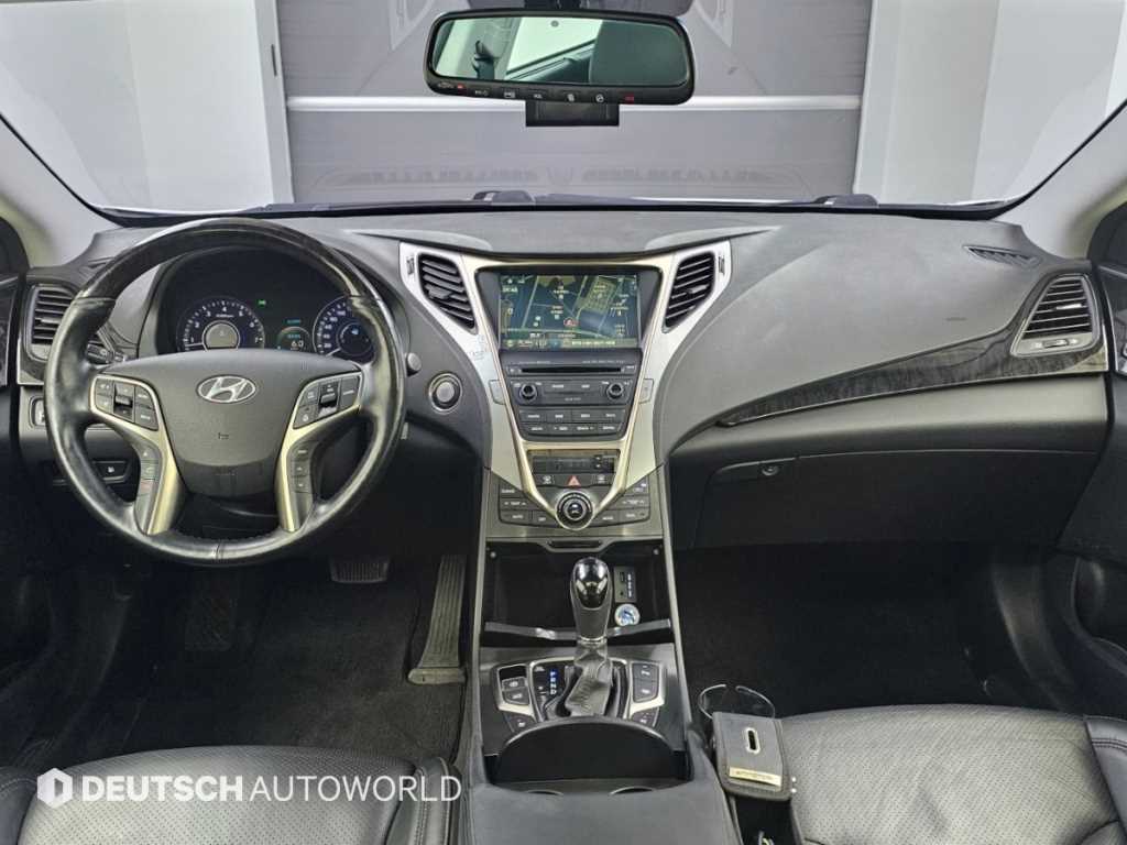 Hyundai Grandeur — photo 08