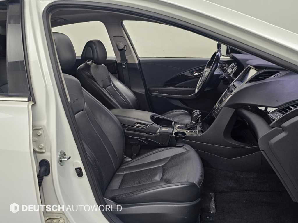 Hyundai Grandeur — photo 12