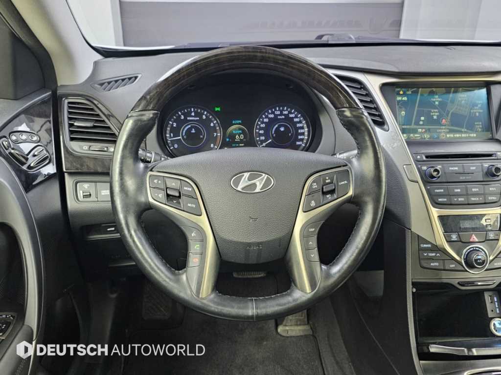 Hyundai Grandeur — photo 14