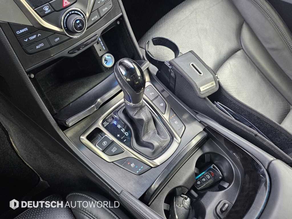 Hyundai Grandeur — photo 18