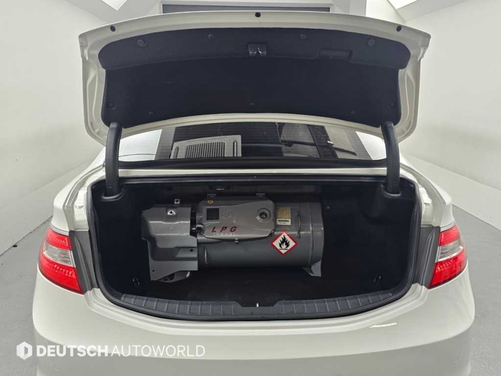 Hyundai Grandeur — photo 05